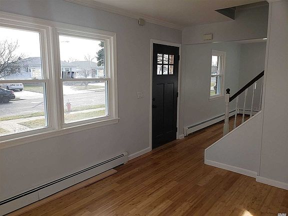 3rd image of 81 8th St