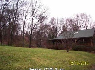 8 Mazur Dr, Danbury, CT 06811