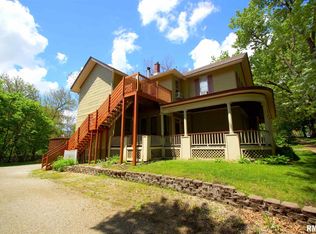 916 Bridge Ave, Davenport, IA 52803