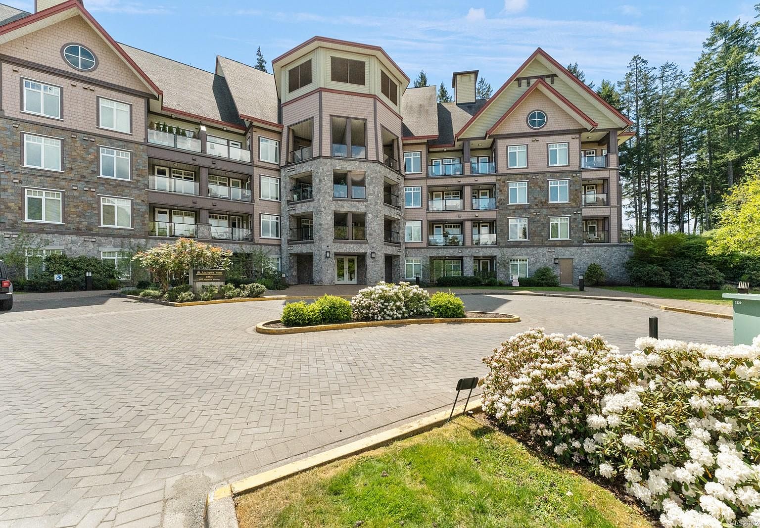 1395 Bear Mountain Pkwy #403