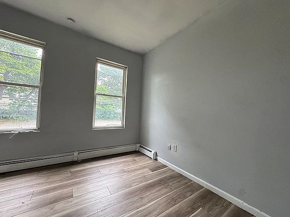 4th image of 88 Chadwick Ave #1E