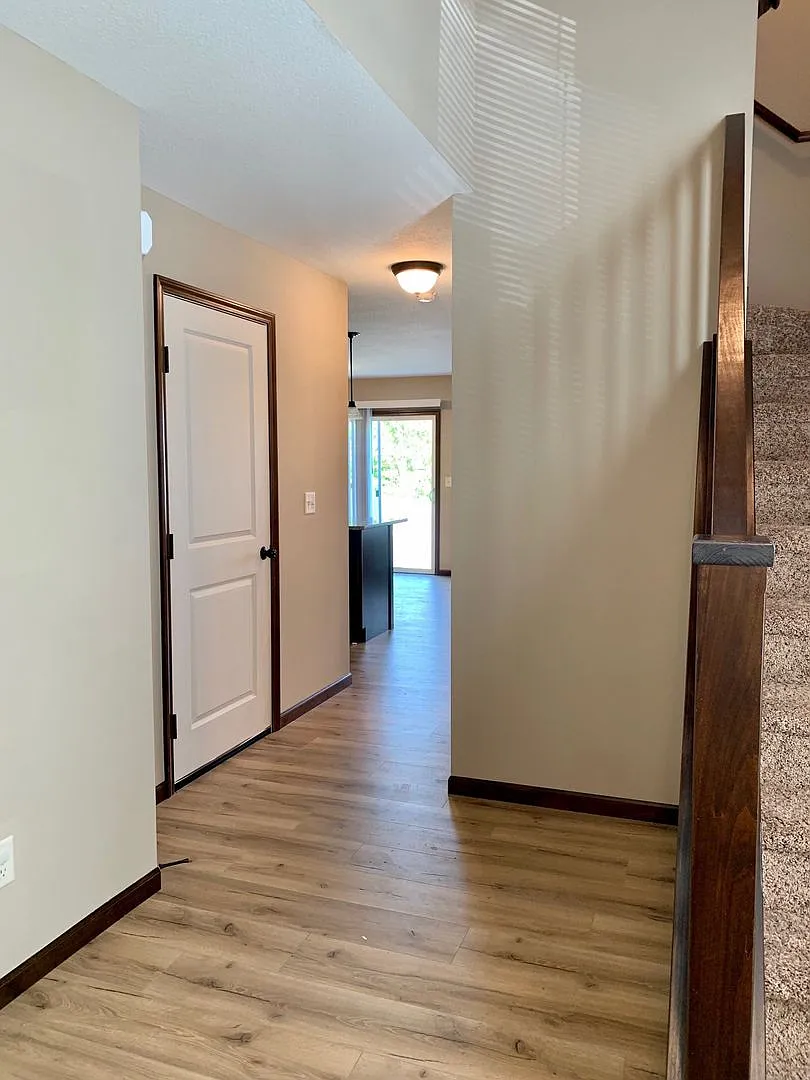 Luxury Townhomes — Photo 2