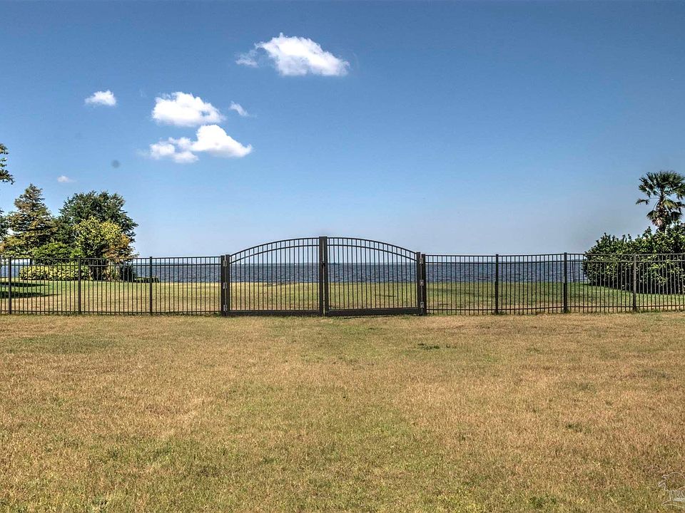 1st image of 4548 Bayside Dr