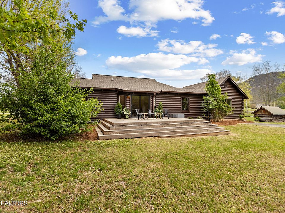 46th image of 284 Savannah Shores Dr