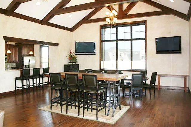 Mansions At Canyon Creek Apartments — Photo 23