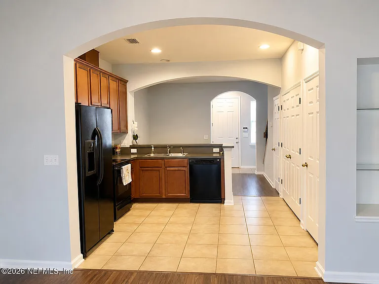 6150 High Tide Blvd — Photo 9