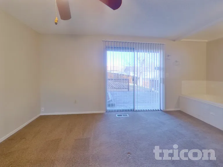 841 Wyoming Ave — Photo 5