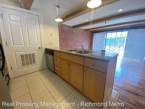 5th image of 333 Oliver Hill Way #104
