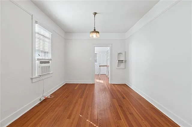 2 bed, 1.0 bath, 742 sqft, $1,750 — Photo 4