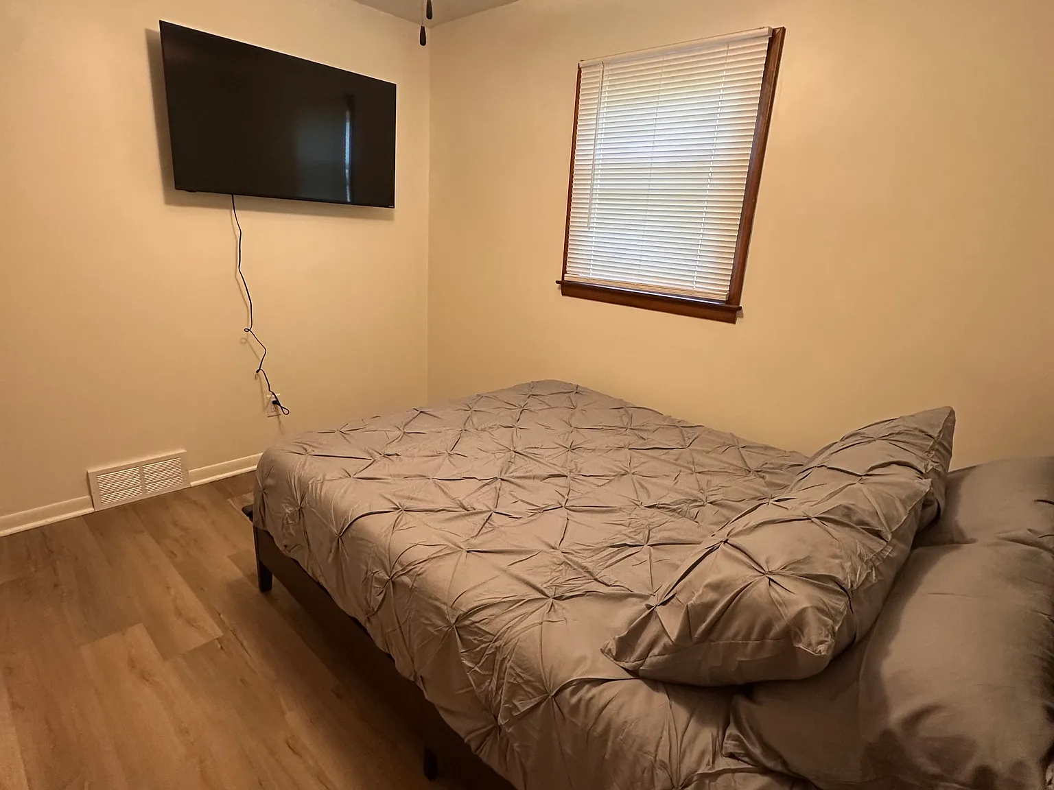 2 bed, 816 sqft, $2,500 — Photo 4
