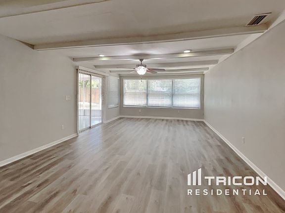 3rd image of 2705 Campus Hill Dr