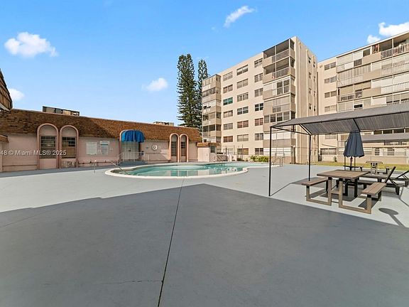 3rd image of 16450 Miami Dr APT 602