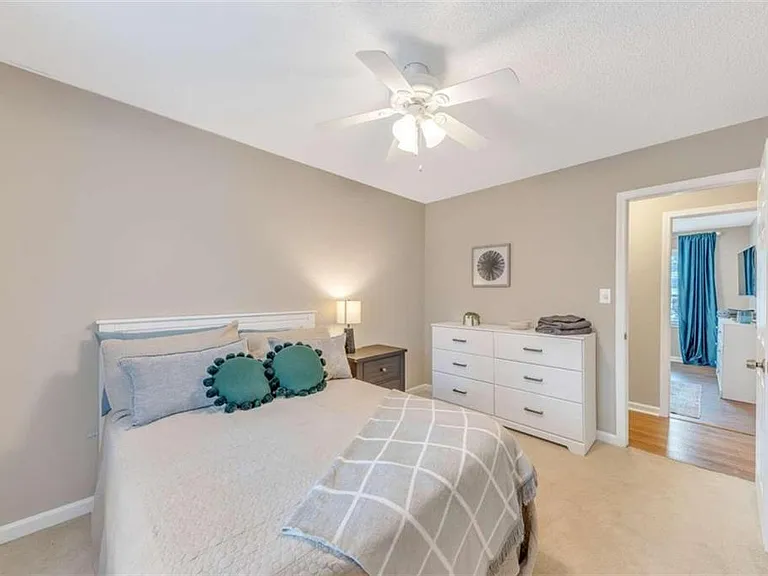 56 Brentwood Dr — Photo 7