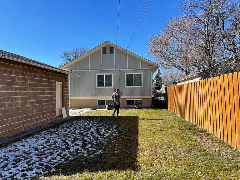 2591 S Park St — Photo 14