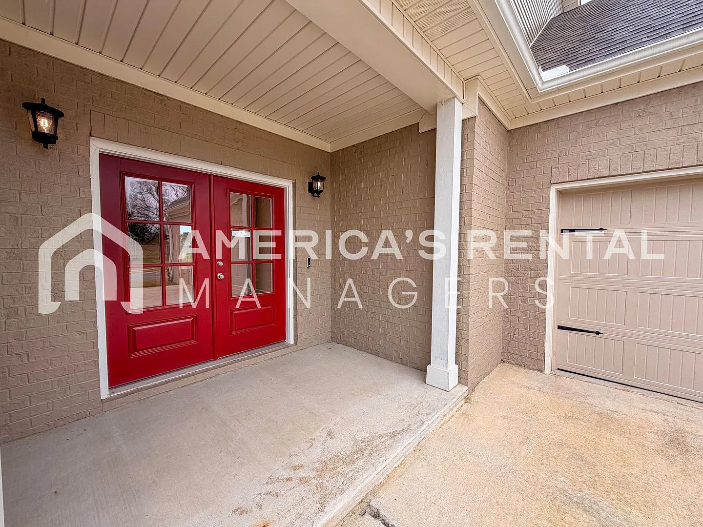 Modern 4-Bed Home With Loft & 3-Car Garage In Meridianville's Premier Community! Coming Soon! — Photo 3