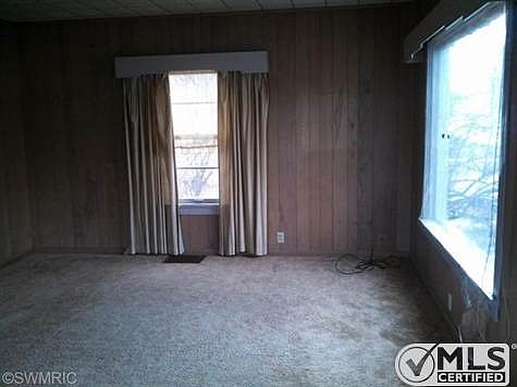 2nd image of 1184 E Court St