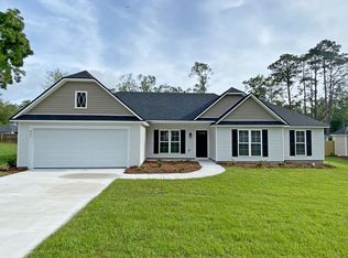 421 Peters St, Hahira, GA 31632