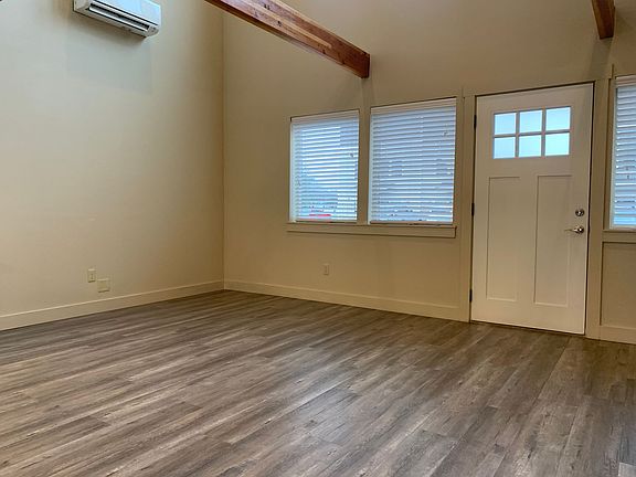 2nd image of 10-12 W Pointe Dr #3B-2BA-1296SQFT