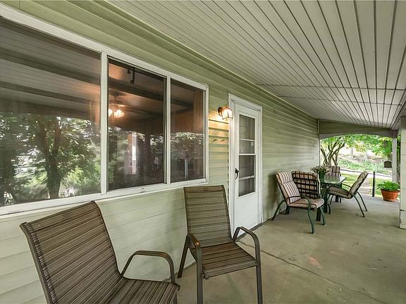 4th image of 411 Harmony Rd