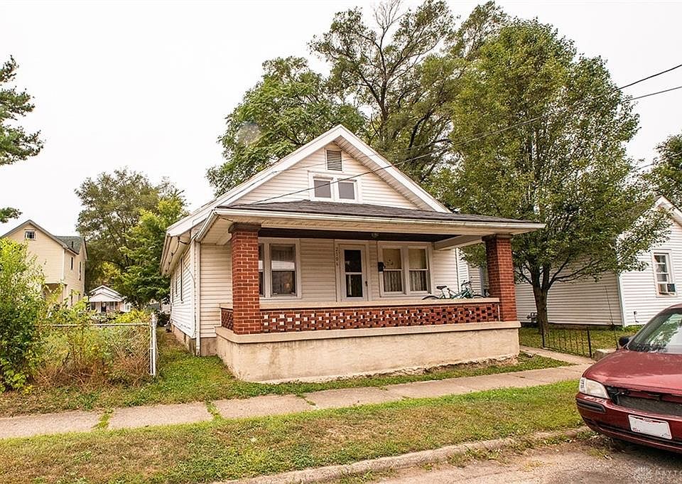 2nd image of 2017 Woodlawn Ave