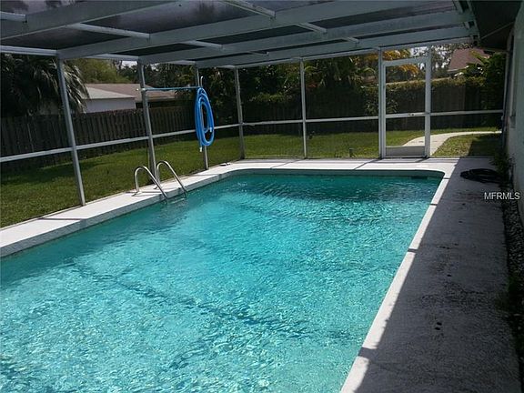 3rd image of 4419 Ferris Ln