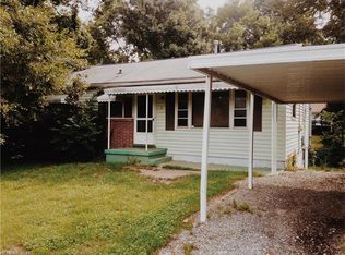 9 Belvedere Rd, Asheville, NC 28803