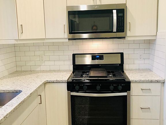 Gas stove