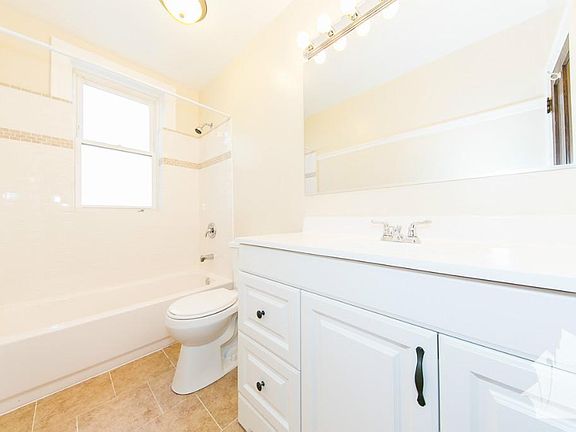 3rd image of 4857 N Paulina St APT 3L