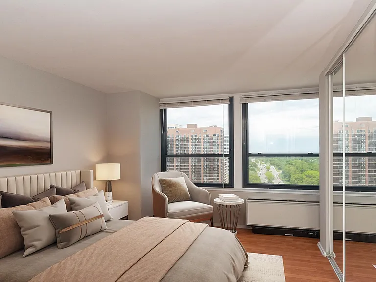 4100 N. Marine Dr. — Photo 10