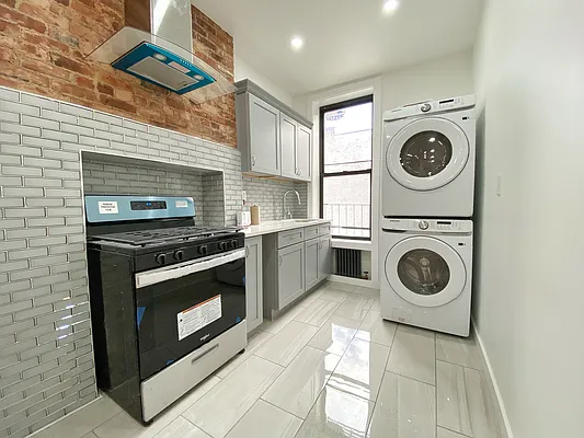 Rented by Daniel Gale Sotheby's International Realty | media 6