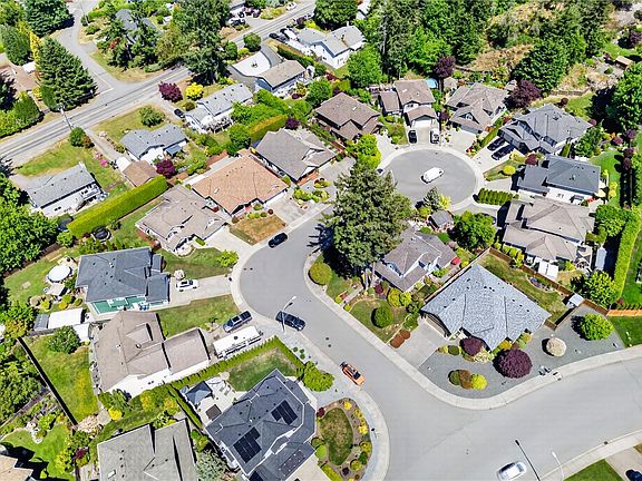 2nd image of 5547 Sunridge Pl