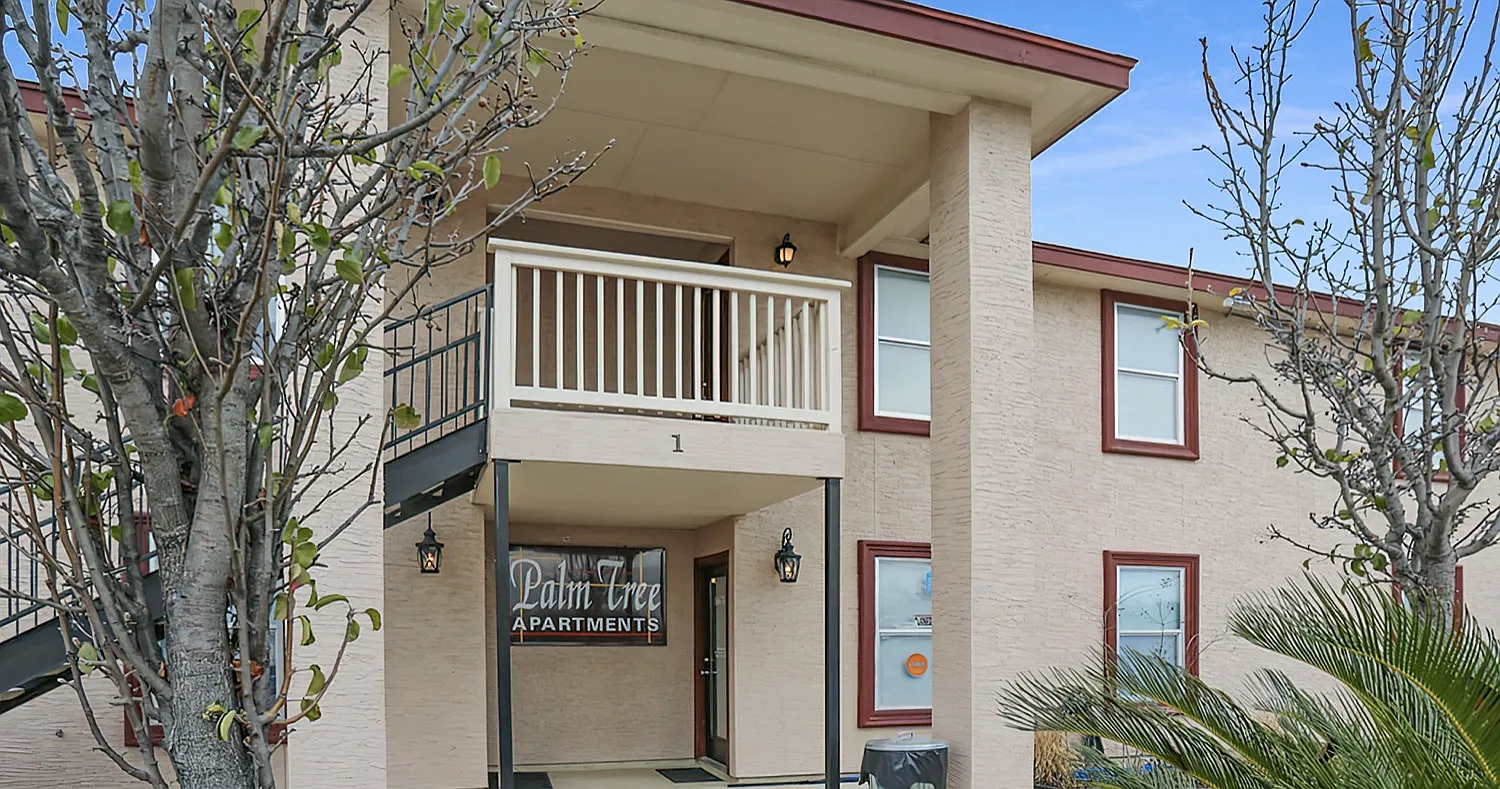 The Palm Tree Apartments — Photo 3