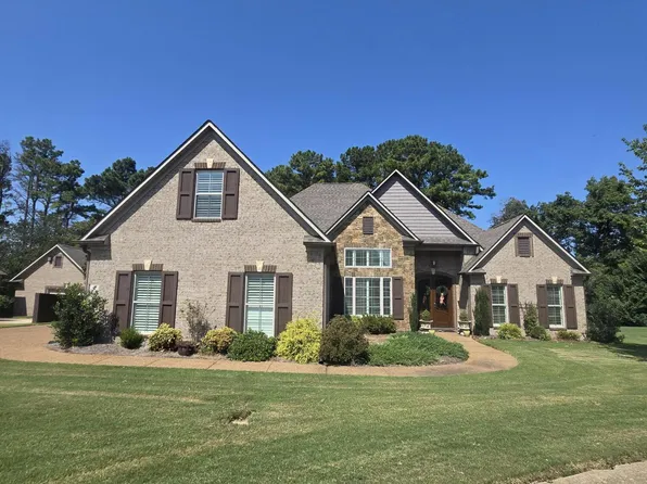 96 Rock Pointe Dr, Jackson, TN 38305