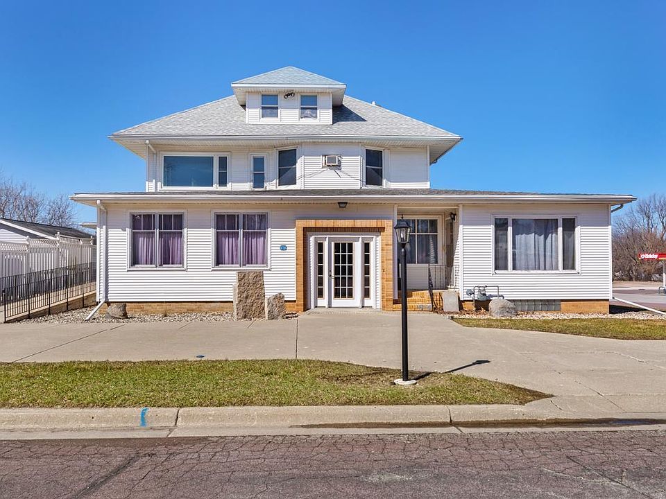 321 Plum St, Lakefield, MN 56150 Zillow