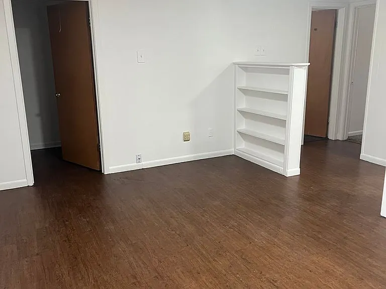 156 Lindsey Cir — Photo 5