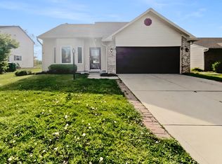 2104 Sweet Cherry Mdws, Lebanon, IN 46052