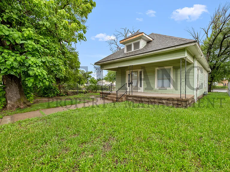 1405 S Ida St — Photo 18