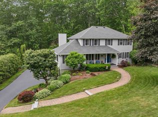 12 Julia Dr, Hooksett, NH 03106