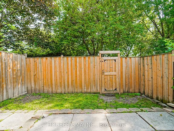 5th image of 506 Normandy St #40