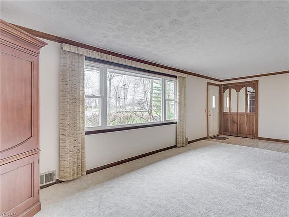 4th image of 8791 Blossom Cir NW