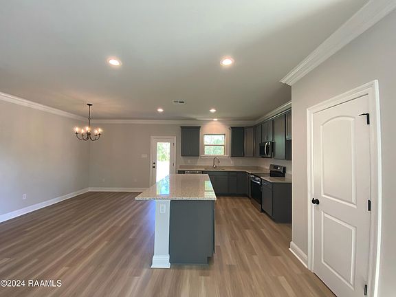 5th image of 118 Oak Haven Dr