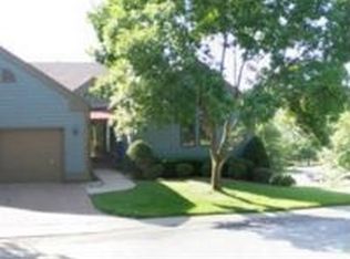 301 Seaport Cir, Liberty, MO 64068
