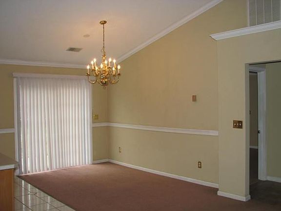 4th image of 305 W Bushy Hill Dr