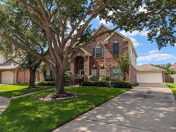 3rd image of 6018 Briar Hill Ct
