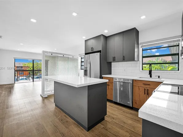 6215 W 24th Ave APT 206-7, Hialeah, FL 33016