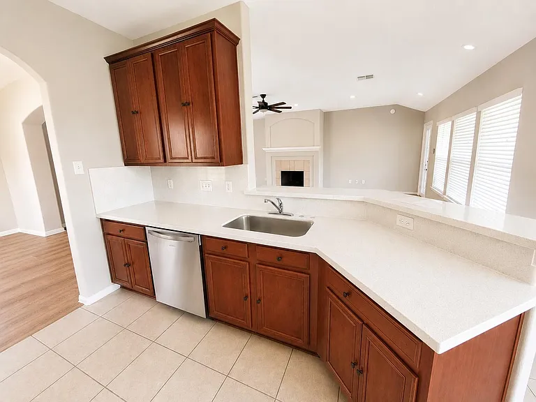 5817 Village Grove Dr — Photo 8