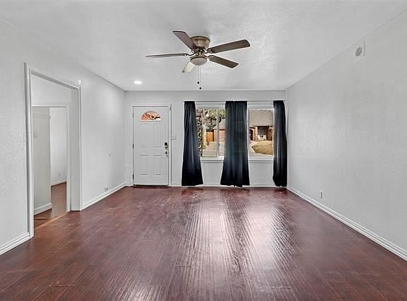 3rd image of 4805 Glade St