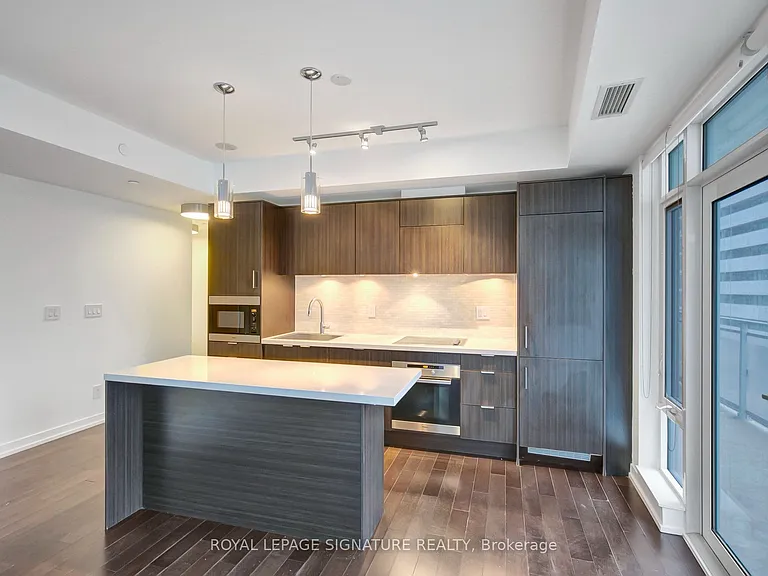 21 Widmer St #1111 — Photo 10