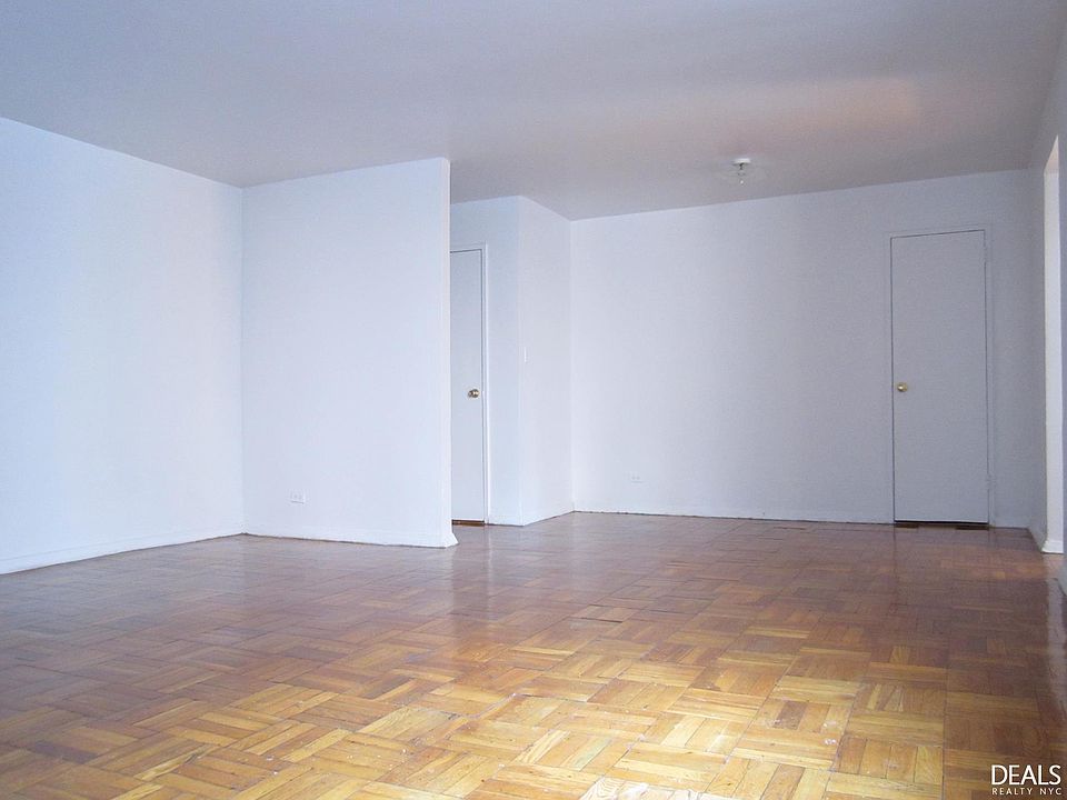 2nd image of 2420 Morris Ave #I6
