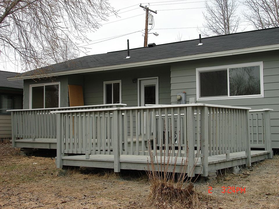 XL two-tiered backyard deck